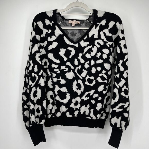 Philosophy Sweater Womens Medium Black Ikat Animal Print Bell Sleeves Pullover - Picture 1 of 8